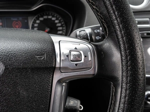 Седан Ford Mondeo 2011 года, 1015000 рублей, Краснодар