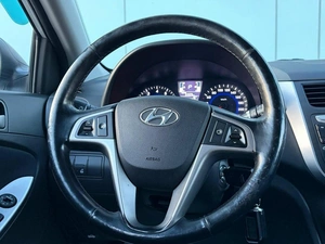 Седан Hyundai Solaris 2015 года, 1169000 рублей, Ижевск