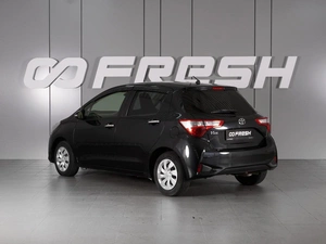 Хетчбэк Toyota Vitz 2018 года, 980000 рублей, Красный Пахарь