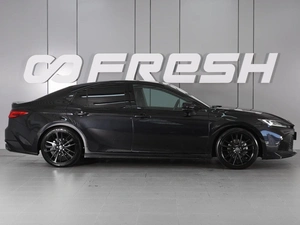 Седан Toyota Camry 2025 года, 3766000 рублей, Красный Пахарь