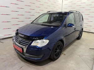 Минивэн Volkswagen Touran 2007 года, 399000 рублей, Красноярск