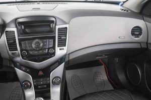 Хетчбэк Chevrolet Cruze 2012 года, 639000 рублей, Кемерово