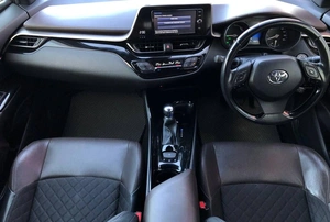 Внедорожник Toyota C-HR 2018 года, 2190000 рублей, Солонцы