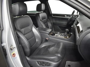 Внедорожник Volkswagen Touareg 2013 года, 1843200 рублей, Казань