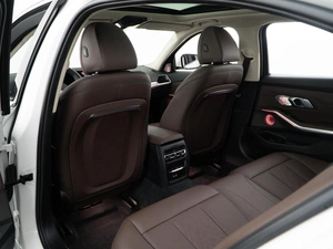 Седан BMW 3 серия 2023 года, 5585888 рублей, Москва