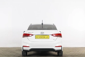 Седан Hyundai Solaris 2019 года, 1379000 рублей, Тюмень