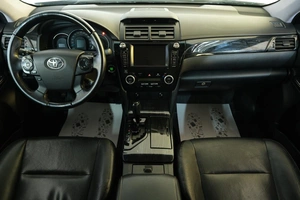 Седан Toyota Camry 2013 года, 2089000 рублей, Омск