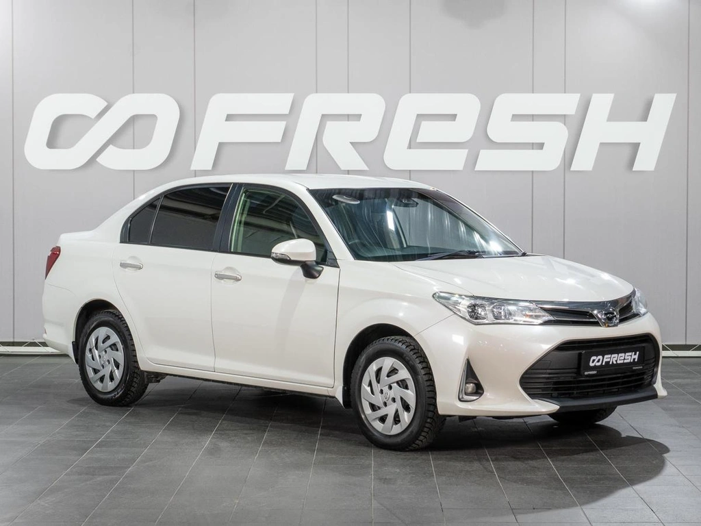 Седан Toyota Corolla Axio 2019 года, 1599000 рублей, Сургут