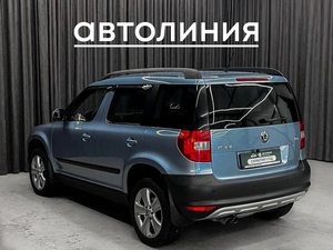 Внедорожник Skoda Yeti 2013 года, 950000 рублей, Красноярск