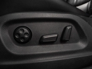 Внедорожник Volkswagen Tiguan 2012 года, 1259000 рублей, Тюмень