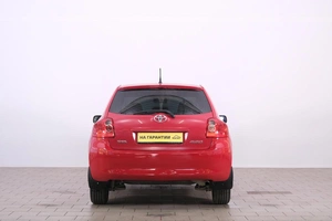 Хетчбэк Toyota Auris 2007 года, 719000 рублей, Омск