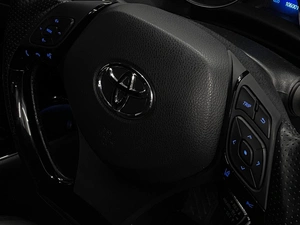 Внедорожник Toyota C-HR 2018 года, 1810000 рублей, Красноярск