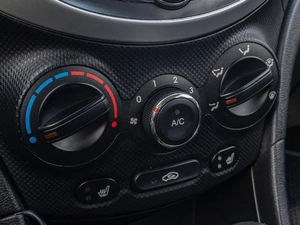 Хетчбэк Hyundai Solaris 2011 года, 898000 рублей, Краснодар