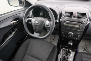 Седан Toyota Corolla 2012 года, 1159000 рублей, Красноярск