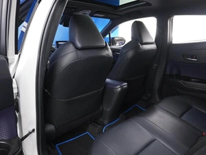 Внедорожник Toyota C-HR 2021 года, 2893444 рублей, Москва