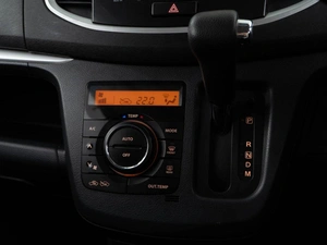 Хетчбэк Suzuki Wagon R 2012 года, 619999 рублей, Москва