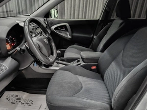 Внедорожник Toyota RAV4 2012 года, 1425000 рублей, Красноярск