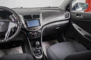 Седан Hyundai Solaris 2015 года, 829000 рублей, Томск