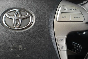 Седан Toyota Camry 2011 года, 1349000 рублей, Тюмень