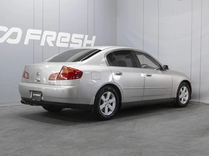 Седан Nissan Skyline 2002 года, 640000 рублей, Омск