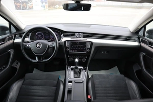 Седан Volkswagen Passat 2015 года, 1900000 рублей, Мирное