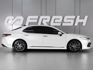 Седан Toyota Camry 2022 года, 4070000 рублей, Красный Пахарь