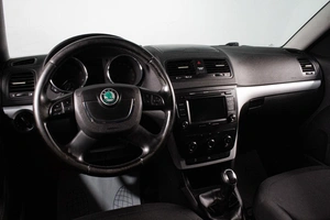 Внедорожник Skoda Yeti 2012 года, 1299000 рублей, Сургут