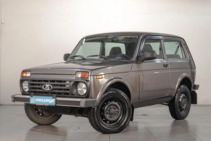 Внедорожник ВАЗ (LADA) 4x4 (Нива) 2018 года, 679000 рублей, Челябинск