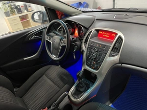 Хетчбэк Opel Astra 2011 года, 550000 рублей, Ярославль