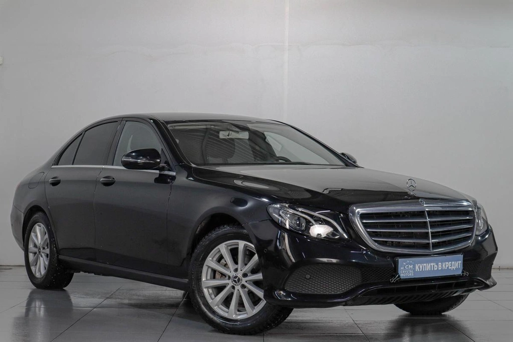 Седан Mercedes-benz E-класс 2019 года, 1899000 рублей, Челябинск