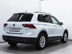 Внедорожник Volkswagen Tiguan 2019 года, 2349000 рублей, Красноярск