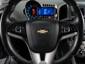 Седан Chevrolet Aveo 2014 года, 900000 рублей, Тюмень