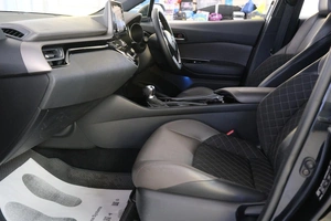 Внедорожник Toyota C-HR 2019 года, 2119000 рублей, Омск