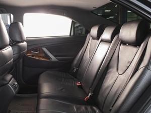 Седан Toyota Camry 2010 года, 990000 рублей, Омск