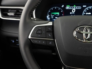 Внедорожник Toyota Highlander 2025 года, 6177055 рублей, Москва