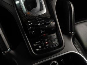 Внедорожник Porsche Cayenne S 2011 года, 2210000 рублей, Тюмень
