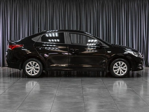 Седан Hyundai Solaris 2017 года, 1359000 рублей, Тюмень