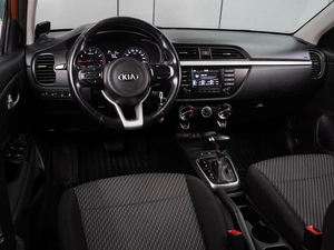 Седан Kia Rio 2018 года, 1419000 рублей, Воронеж