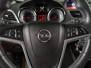 Внедорожник Opel Mokka 2013 года, 1299000 рублей, Тюмень