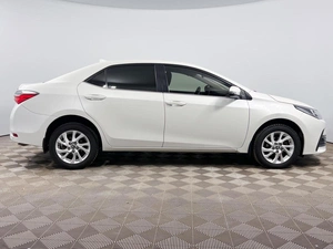 Седан Toyota Corolla 2017 года, 1647300 рублей, Казань