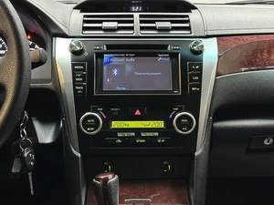 Седан Toyota Camry 2013 года, 1997000 рублей, Красноярск