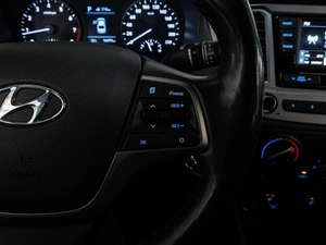 Седан Hyundai Solaris 2019 года, 1537000 рублей, Ставрополь