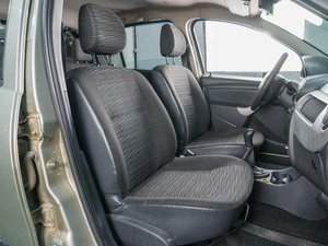 Хетчбэк Renault Sandero 2011 года, 589000 рублей, Сургут