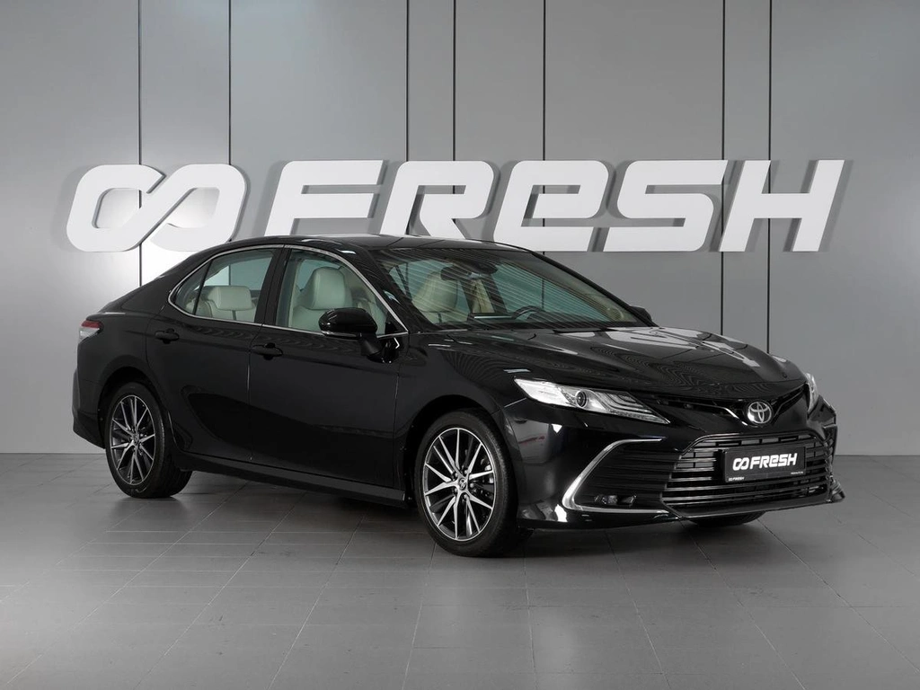Седан Toyota Camry 2021 года, 3685000 рублей, Красный Пахарь