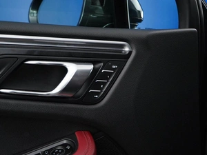 Внедорожник Porsche Macan 2022 года, 7099077 рублей, Москва