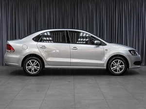 Седан Volkswagen Polo 2015 года, 879000 рублей, Тюмень