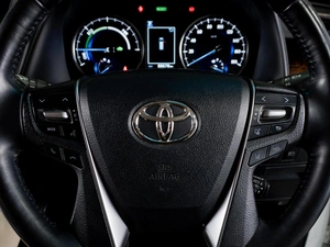 Минивэн Toyota Alphard 2018 года, 4200000 рублей, Тюмень