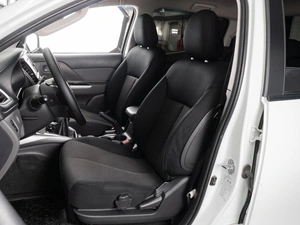 Пикап Mitsubishi L200 2016 года, 1844000 рублей, Тюмень