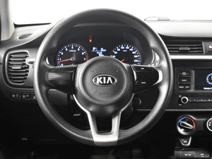 Седан Kia Rio 2021 года, 1399900 рублей, Казань