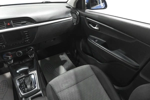 Хетчбэк Kia Rio X-Line 2018 года, 1169000 рублей, Новокузнецк